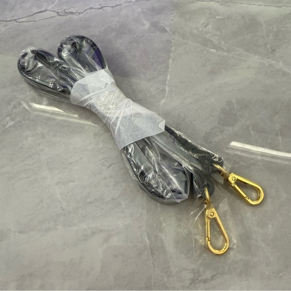 NWOT Joy & Iman Leather Velvet Clutch Crossbody Strap Purse Zipper Closure Bag - Picture 11 of 15